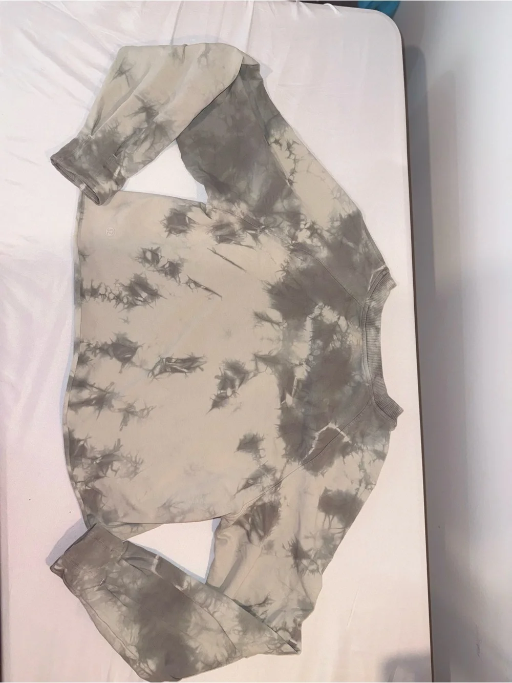 Lululemon Women Tie-Dye Cropped Sweatshirt Pullover- Gray/White Size 6 /S
